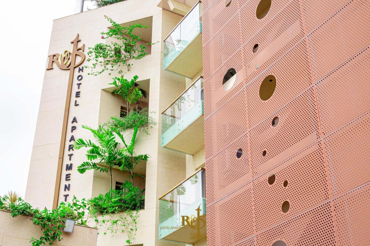 Roots Hotel Apartments Абиджан Экстерьер фото