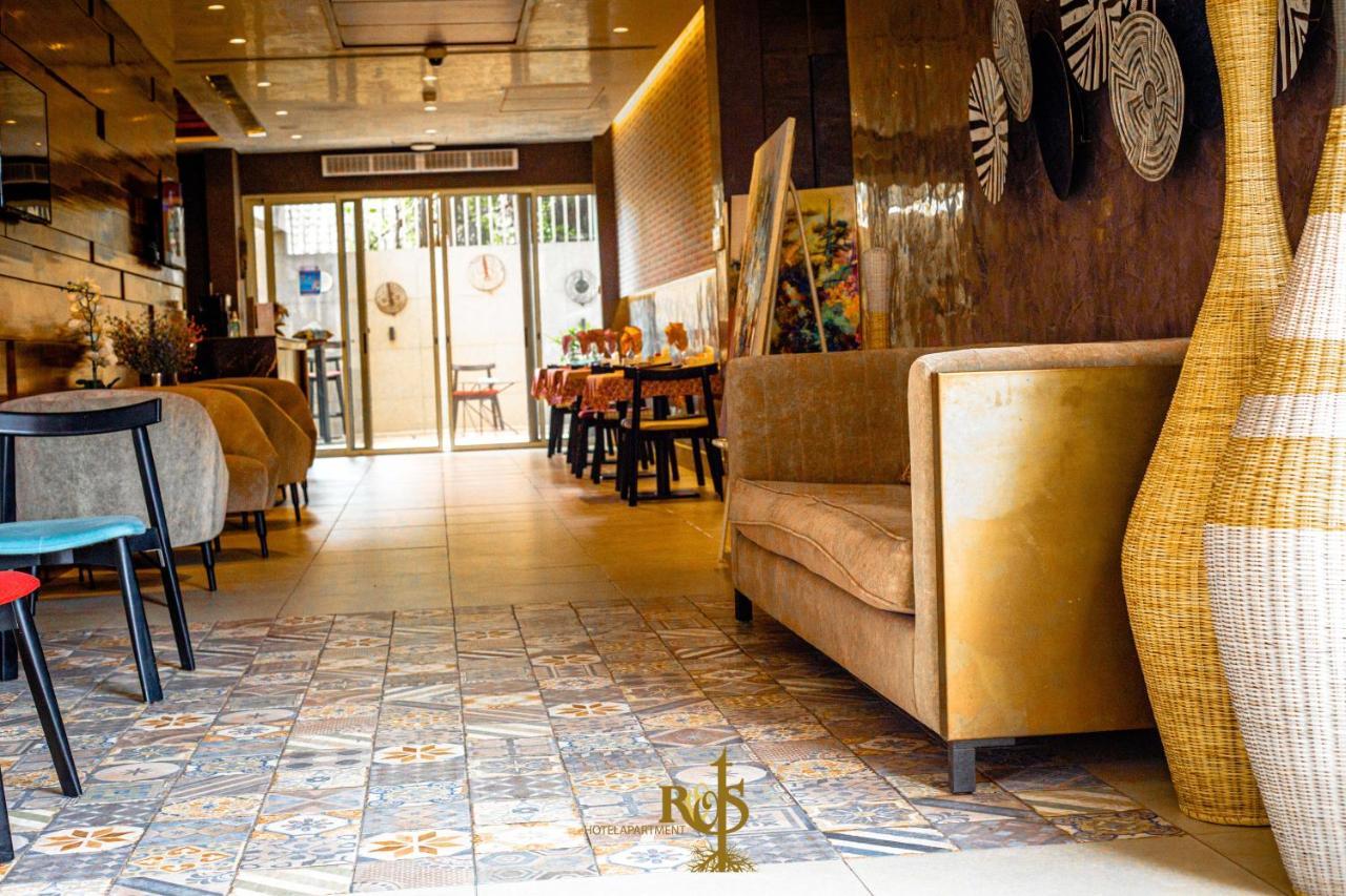 Roots Hotel Apartments Абиджан Экстерьер фото