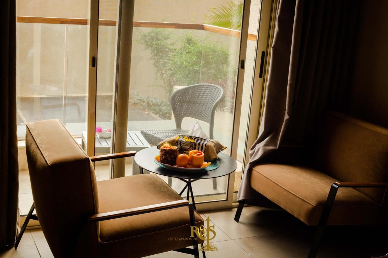 Roots Hotel Apartments Абиджан Экстерьер фото